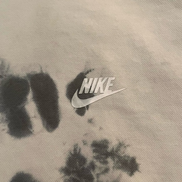 NWOT NIKE Club Fleece B&W Tie Dye Hoodie - Size S. - Picture 4 of 5